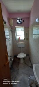 Bathroom Image of 700 Sq.ft 2 BHK Apartment / Flat for sale in Jadavpur Kolkata for Rs. 2550000