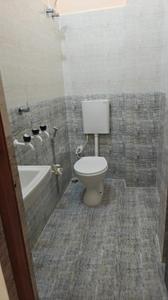Bathroom Image of 350 Sq.ft 1 RK Independent House for rent in Sarojini Nagar Lucknow for Rs. 6500