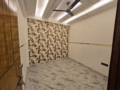 Bedroom Image of 1300 Sq.ft 4 BHK Builder Floor for sale in Shalimar Garden Ghaziabad for Rs. 9000000