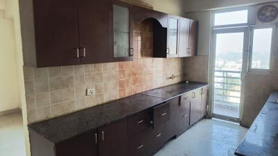 Kitchen Image of 1760 Sq.ft 3 BHK Apartment / Flat for rent in Gardenia Glory, Sector 46 Noida for Rs. 36000