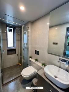 Bathroom Image of 2000 Sq.ft 3.5 BHK Independent House for rent in Chembur Mumbai for Rs. 175000