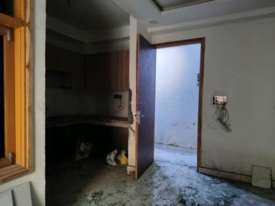Living Room Image of 650 Sq.ft 2 BHK Apartment / Flat for sale in Sangam Vihar New Delhi for Rs. 4100000