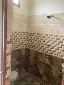 Bathroom Image of 500 Sq.ft 1 BHK Independent House for rent in Parandur Chennai for Rs. 9000