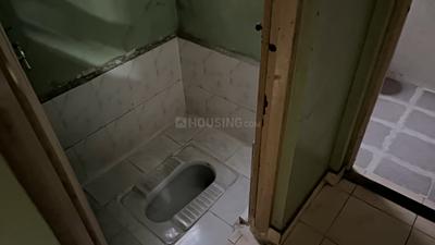 Bathroom Image of 650 Sq.ft 1 BHK Apartment / Flat for rent in Kunal Estate, Chinchwad Pune for Rs. 16500