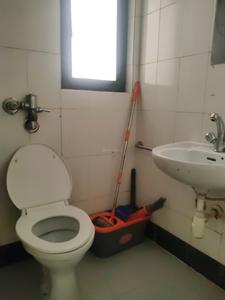 Common Bathroom Image of 600 Sq.ft 1 BHK Apartment / Flat for sale in Rutu Estate, Thane West Thane for Rs. 6500000