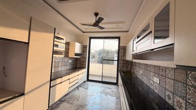 Kitchen Image of 2250 Sq.ft 3 BHK Builder Floor for sale in Sector 14 Gurgaon for Rs. 34500000