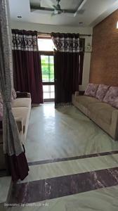 Bedroom Image of 2000 Sq.ft 3 BHK Builder Floor for rent in Subhash Nagar New Delhi for Rs. 65000