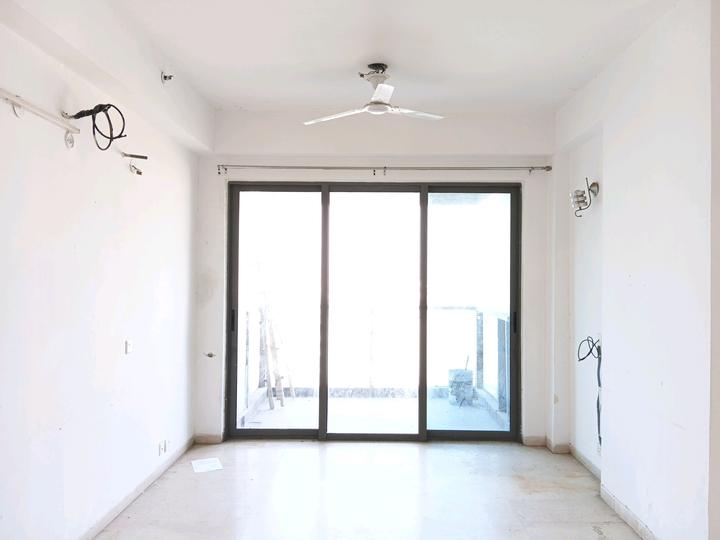 Paras Dews Main Image 1