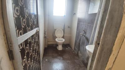 Bathroom Image of 575 Sq.ft 1 BHK Apartment / Flat for sale in Kavya Hill View, Kasarvadavali Thane for Rs. 4900000