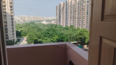 Image of 1295 Sq.ft 3 BHK Apartment / Flat for rent in Supertech Cape Town, Sector 74, Noida for Rs. 40000