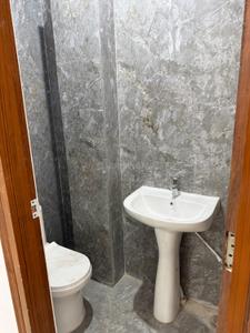Bathroom Image of 1000 Sq.ft 2 BHK Apartment / Flat for sale in Ganga Nagar Rishikesh for Rs. 7000000