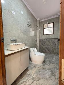 Bathroom Image of 2400 Sq.ft 3 BHK Builder Floor for rent in Sector 28 Faridabad for Rs. 42000