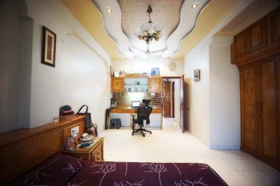 Hall Image of 2790 Sq.ft 4 BHK Apartment / Flat for sale in Navrangpura Ahmedabad for Rs. 18500000