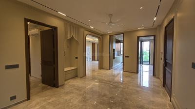Living Room Image of 1720 Sq.ft 3 BHK Builder Floor for sale in Sector 45 Gurgaon for Rs. 30000000