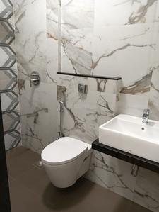Bathroom Image of 850 Sq.ft 2 BHK Apartment / Flat for sale in Malad West Mumbai for Rs. 19500000