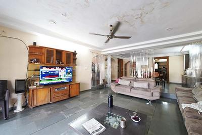 Hall Image of 5062 Sq.ft 5 BHK Independent House for sale in Ghatlodiya Ahmedabad for Rs. 43000000