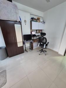 Hall Image of 1705 Sq.ft 3 BHK Apartment / Flat for rent in Darshanam Central Park, Sayajiganj Vadodara for Rs. 33000