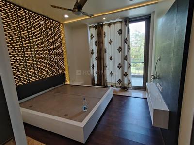 Bedroom Image of 2430 Sq.ft 4 BHK Builder Floor for sale in Karkardooma New Delhi for Rs. 40000000