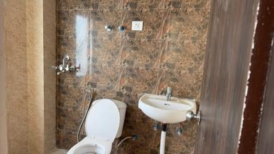 Image of 1045 Sq.ft 3 BHK Apartment / Flat for rent in Amrapali Dream Valley 2, Noida Extension, Greater Noida for Rs. 18000