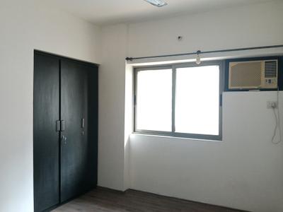 Bedroom Image of 1150 Sq.ft 3 BHK Apartment / Flat for rent in Kasarvadavali Thane for Rs. 33000