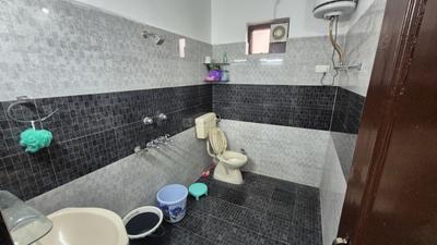 Bathroom Image of 2600 Sq.ft 2 BHK Builder Floor for rent in Trikuta Nagar Jammu for Rs. 25500