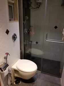 Bathroom Image of 1400 Sq.ft 3 BHK Independent House for rent in Powai Park Co-opertive Society, Powai Mumbai for Rs. 150000