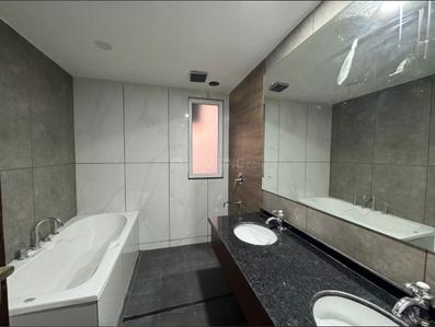 Bathroom Image of 770 Sq.ft 1.5 BHK Apartment / Flat for sale in Prateek Grand City, Siddharth Vihar Ghaziabad for Rs. 7500000