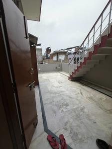 Balcony Image of 750 Sq.ft 1 BHK Builder Floor for rent in Gomti Nagar Lucknow for Rs. 13000