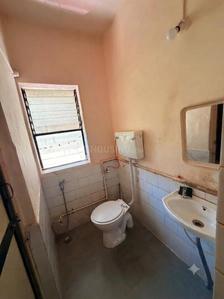 Bathroom Image of 550 Sq.ft 1 BHK Apartment / Flat for rent in Belapur CBD Navi Mumbai for Rs. 35000