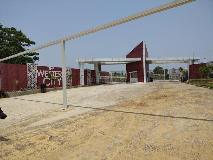 Gosainganj Main Image 1