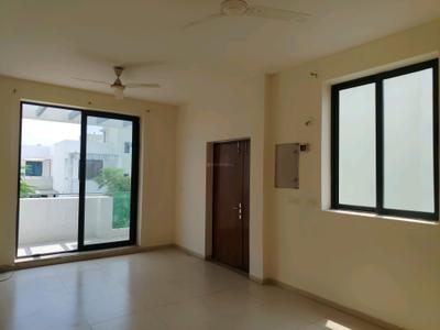 Living Room Image of 1340 Sq.ft 3 BHK Apartment / Flat for sale in Mapsko Paradise, Sector 83 Gurgaon for Rs. 12800000