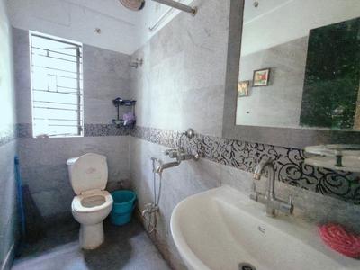 Bathroom Image of 1250 Sq.ft 3 BHK Apartment / Flat for sale in Jadavpur Kolkata for Rs. 8000000