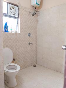 Bathroom Image of 940 Sq.ft 2 BHK Apartment / Flat for sale in DTC Southern Heights, Pailan Kolkata for Rs. 6000000