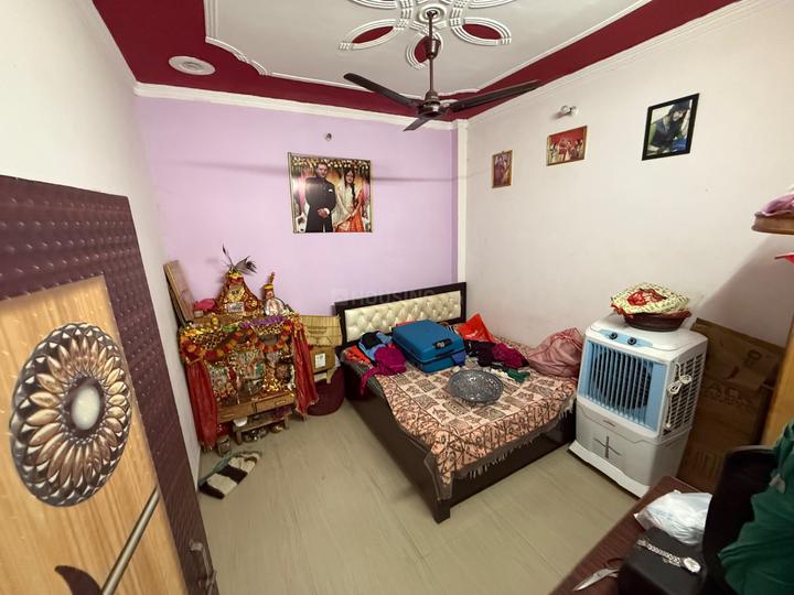 Jankipuram Extension Bedroom 1