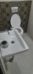 Bathroom Image of 1350 Sq.ft 3 BHK Builder Floor for sale in Ashok Vihar New Delhi for Rs. 35000000
