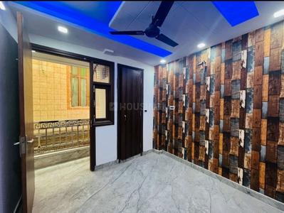 Bedroom Image of 900 Sq.ft 3 BHK Builder Floor for rent in Govindpuri New Delhi for Rs. 22000