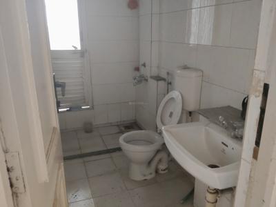 Hiranandani Complex Bathroom Two 3