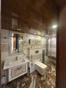 Bathroom Image of 1700 Sq.ft 3 BHK Apartment / Flat for rent in Om Satyam Apartment, Sector 4 Dwarka New Delhi for Rs. 60000