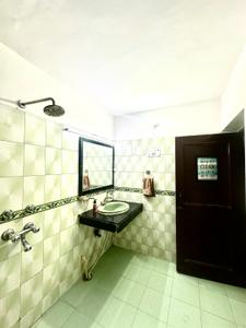 Bathroom Image of 1800 Sq.ft 6 BHK Independent House for sale in Sector 15 Gurgaon for Rs. 50000000