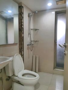 Common Bathroom Image of 663 Sq.ft 1 BHK Apartment / Flat for rent in Hiranandani Estate Thane for Rs. 33000