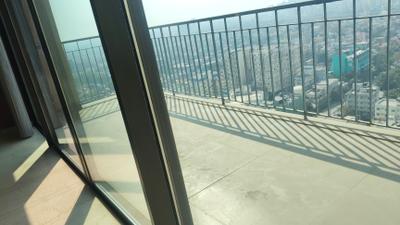Living Room Image of 9800 Sq.ft 6 BHK Apartment / Flat for sale in Ambuja Utalika Luxury, Mukundapur Kolkata for Rs. 140000000