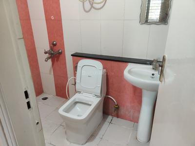 Bathroom Image of 1400 Sq.ft 3 BHK Apartment / Flat for rent in Buildafina Ace, Singasandra Bengaluru for Rs. 30000