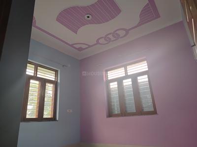Bedroom Image of 650 Sq.ft 2 BHK Independent House for rent in Polio Nathuwala Dehradun for Rs. 15500