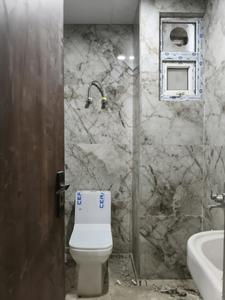 Common Bathroom Image of 1050 Sq.ft 2 BHK Apartment / Flat for sale in Noida Extension Greater Noida for Rs. 4000002