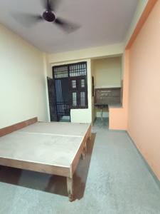 Bedroom Image of 400 Sq.ft 1 RK Independent House for rent in Sector 50 Noida for Rs. 8000