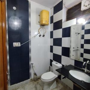 Bathroom Image of 900 Sq.ft 2 BHK Apartment / Flat for sale in Venus Apartments, Sector 9 Rohini New Delhi for Rs. 12500000