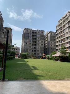 Image of 1750 Sq.ft 3 BHK Apartment / Flat for rent in Eklingji Radhe Skyline, Sanand, Ahmedabad for Rs. 18000
