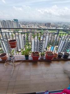Balcony Image of 1100 Sq.ft 2 BHK Apartment / Flat for sale in Amanora Neo Towers, Hadapsar Pune for Rs. 16500000