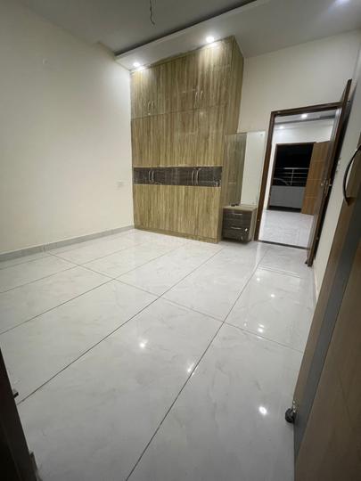 Aks 2 Patyala road zirakpur Main Image 1