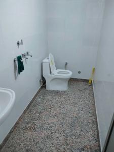 Bathroom Image of 1200 Sq.ft 3 BHK Independent House for rent in Khushhalpur Moradabad for Rs. 12000
